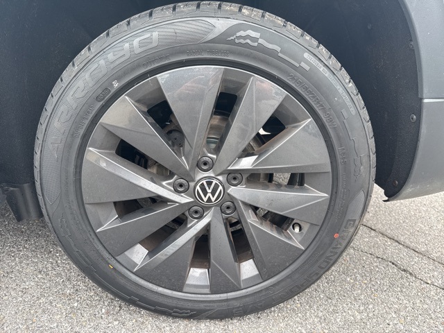 2022 Volkswagen Taos S photo 10