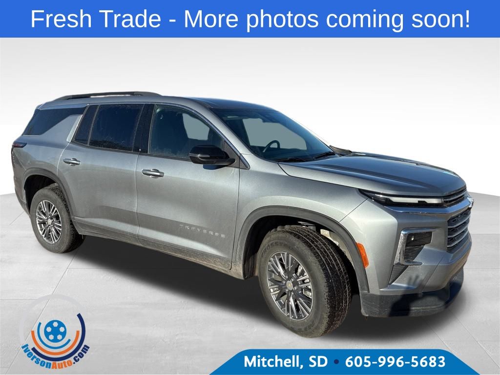 2025 Chevrolet Traverse LT's photo