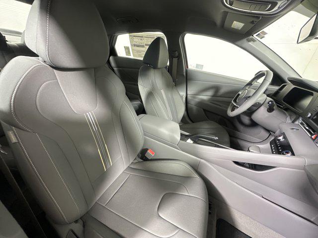 2025 Hyundai Elantra SEL Sport photo 21
