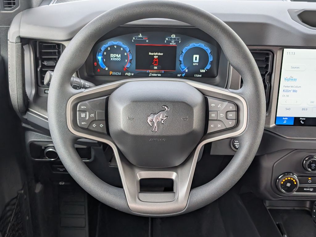 2025 Ford Bronco Base photo 7