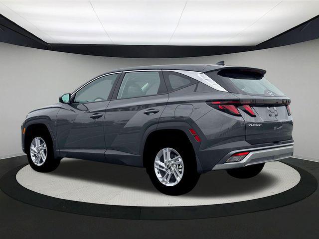 2026 Hyundai Tucson SE photo 4