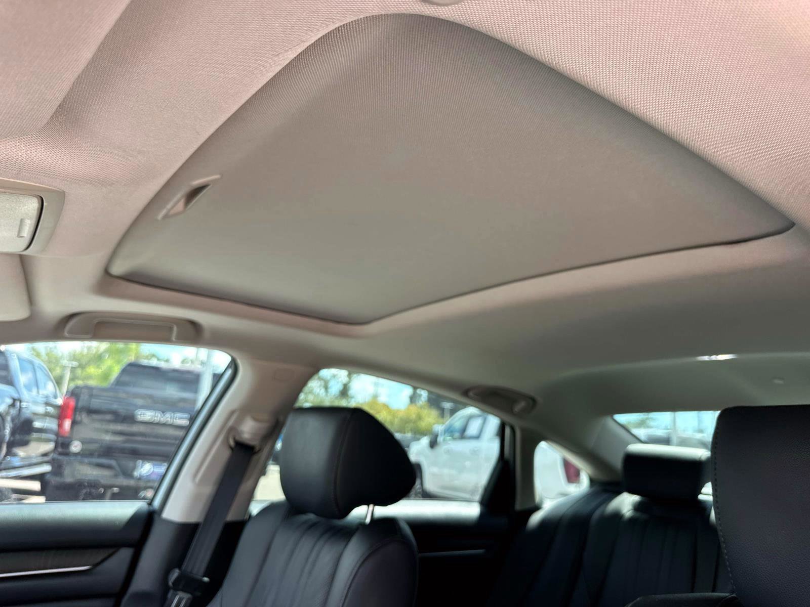 2020 Honda Accord Hybrid EX-L photo 21