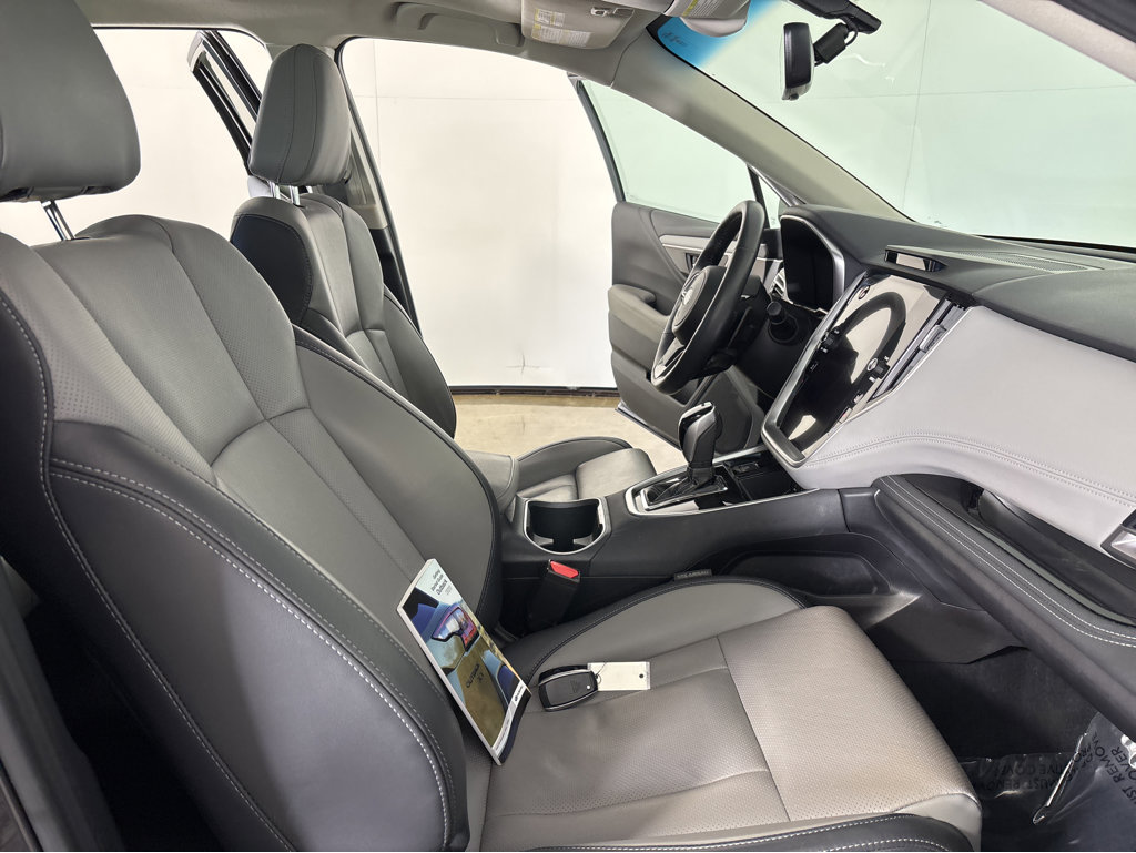2020 Subaru Outback Limited photo 2