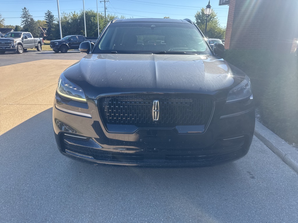 2022 Lincoln Aviator Reserve photo 2
