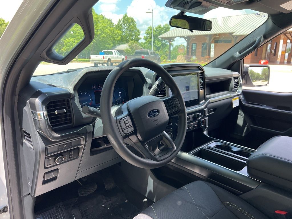 2025 Ford F-150 STX photo 13