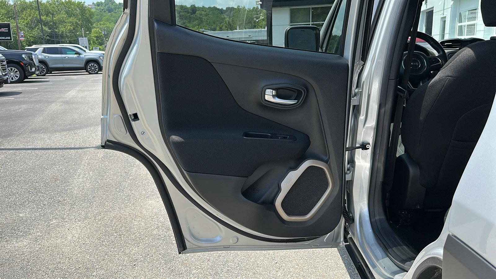 2016 Jeep Renegade Latitude photo 23