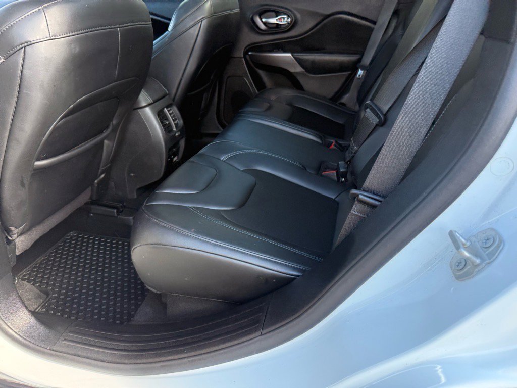 2020 Jeep Cherokee Latitude photo 11
