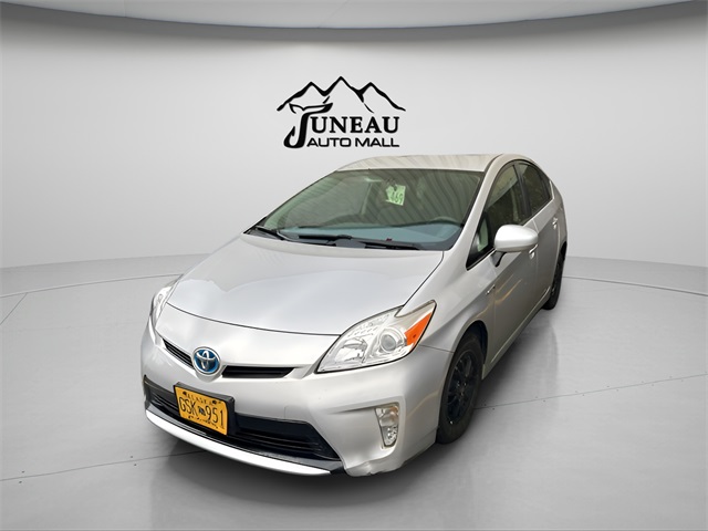 2014 Toyota Prius Four photo 3