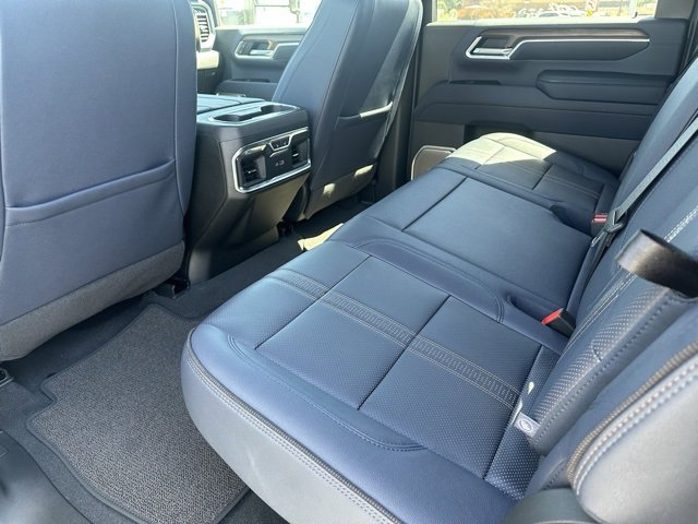 2025 Chevrolet Silverado 3500HD High Country photo 23