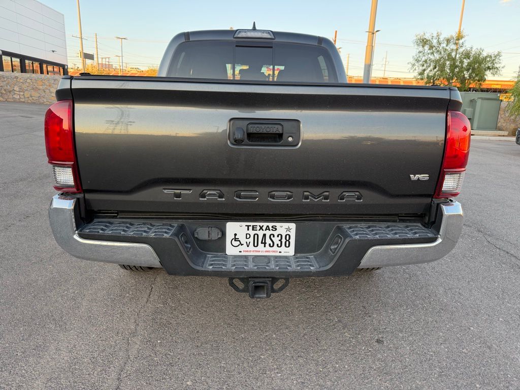 2019 Toyota Tacoma SR5 photo 8