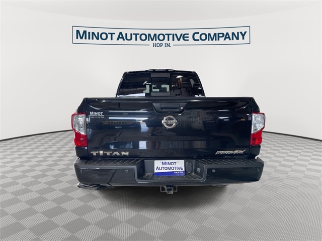 2019 Nissan Titan PRO-4X photo 3