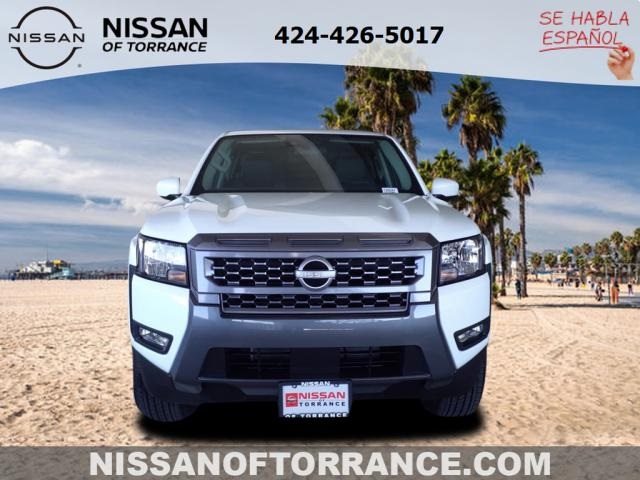 2025 Nissan Frontier SV Crew Cab photo 2