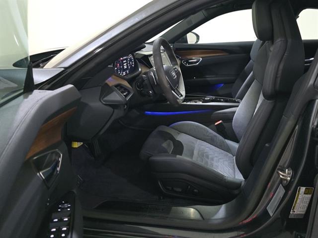 2023 Audi e-tron GT Premium Plus photo 3