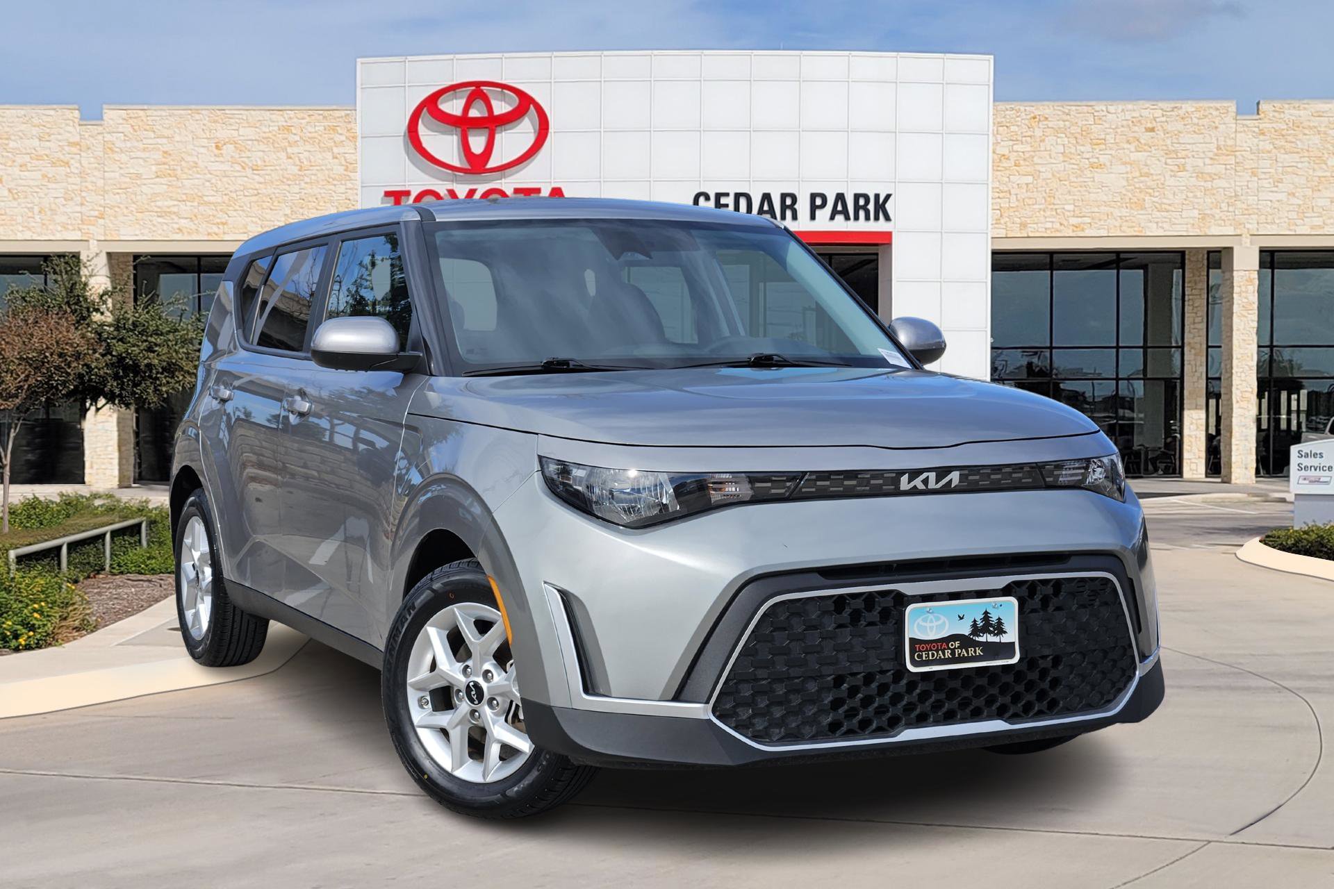 2024 Kia Soul LX's photo