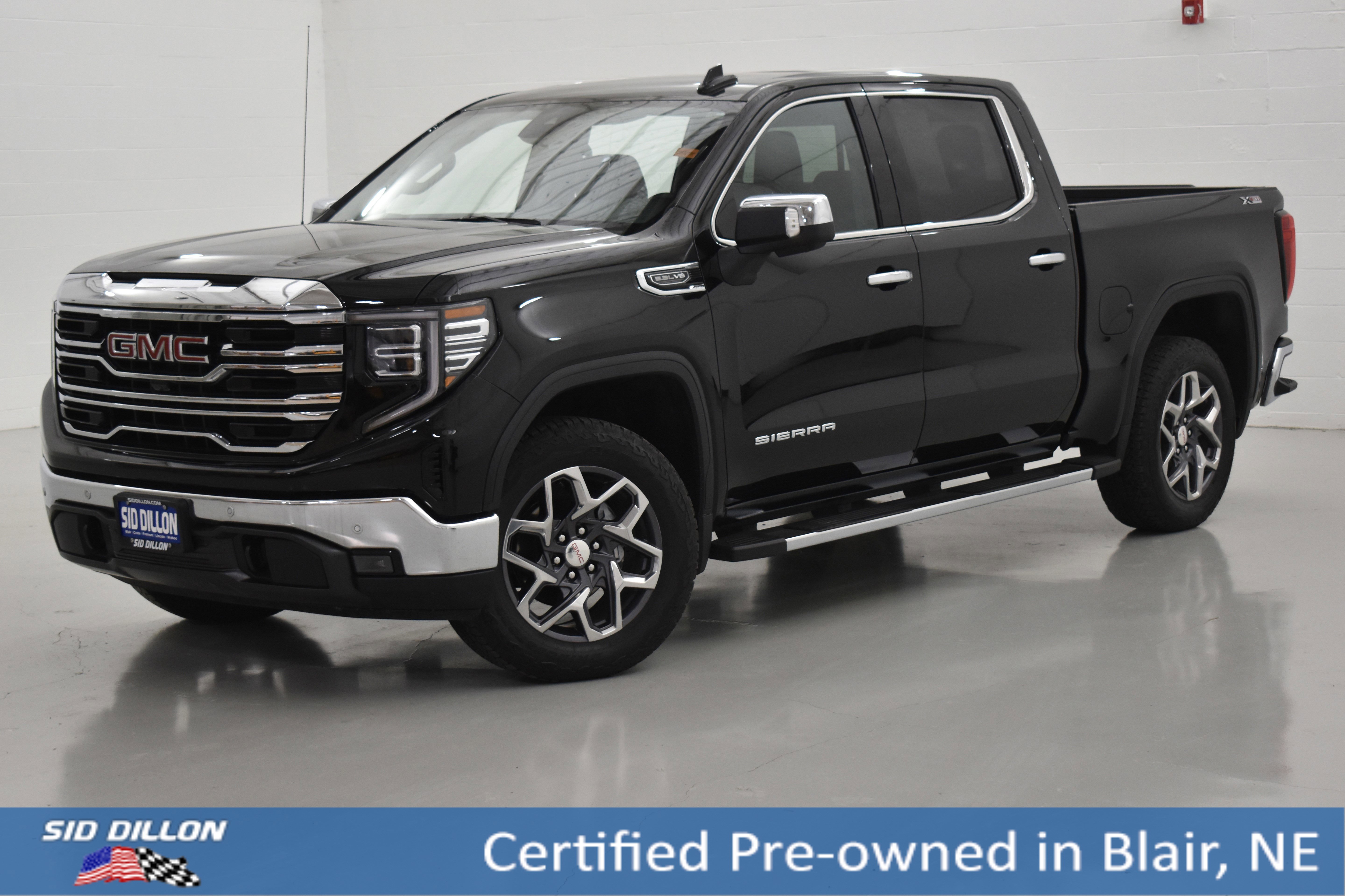 2025 GMC Sierra SLT's photo