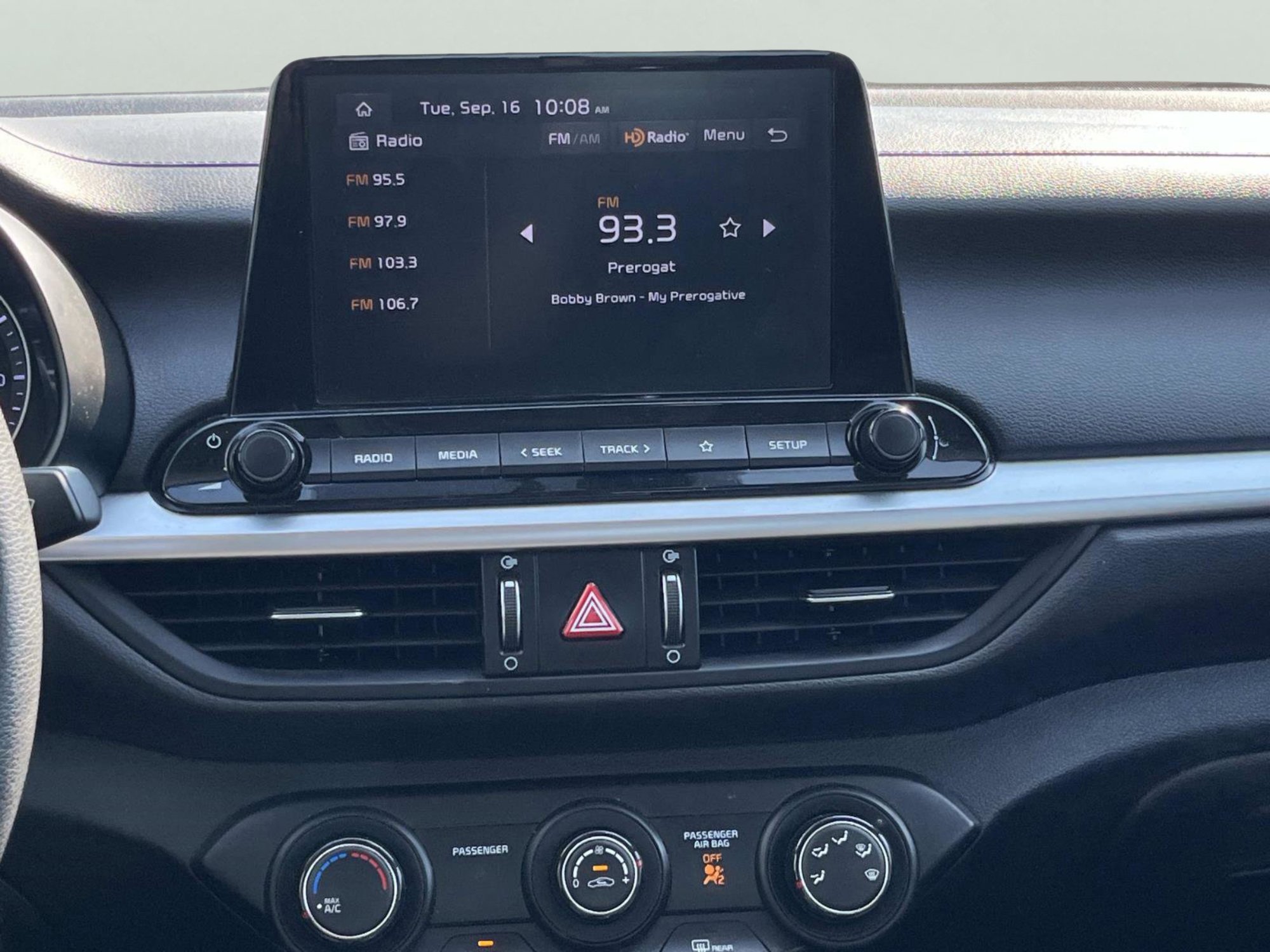 2024 Kia Forte LXS photo 13