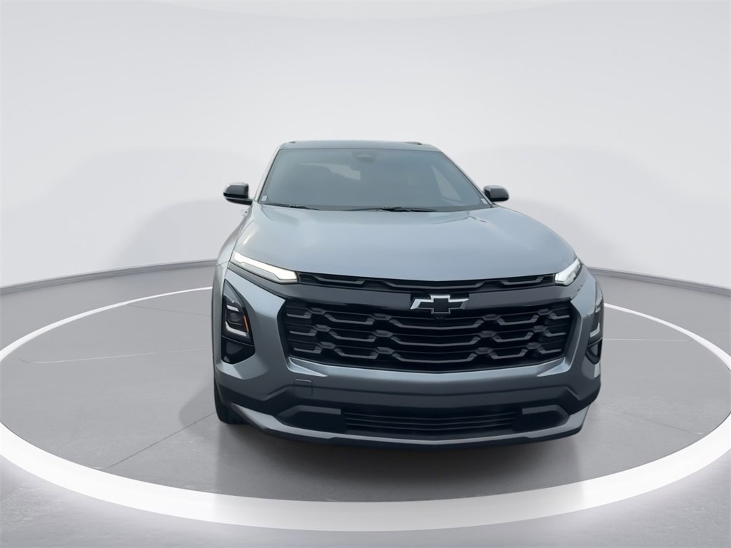 2026 Chevrolet Equinox LT photo 2