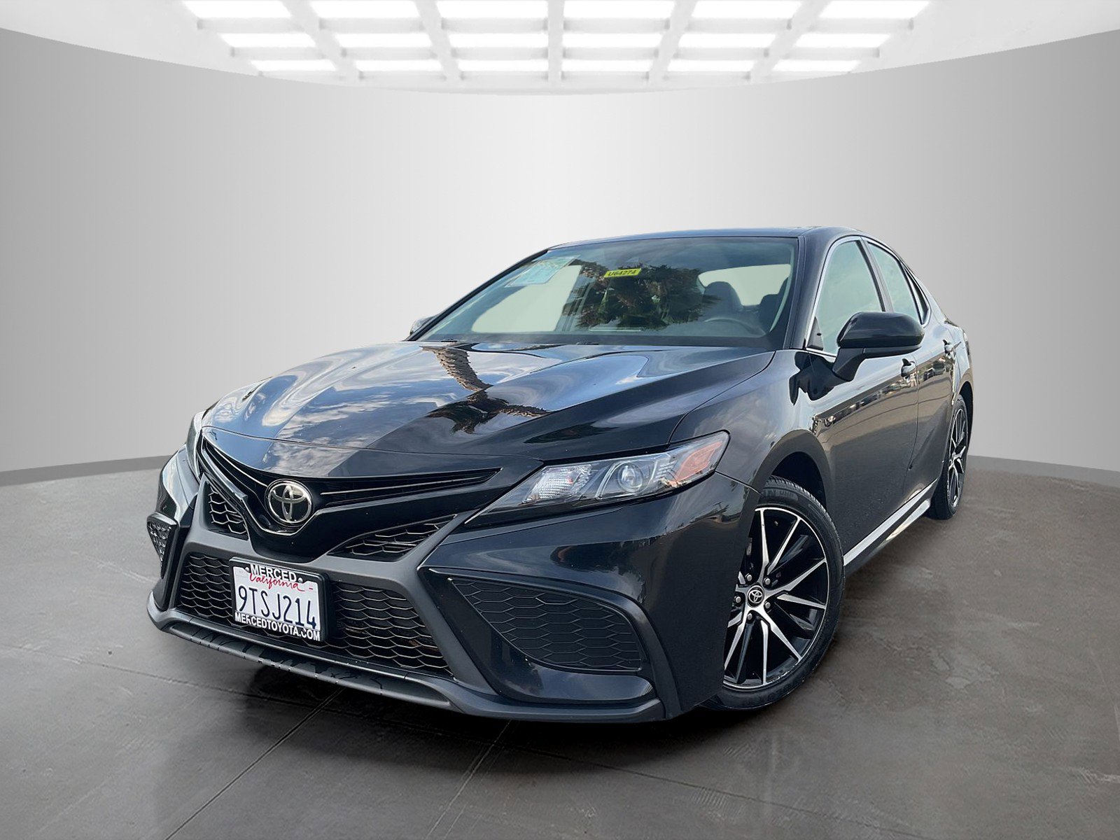 2021 Toyota Camry SE photo 7