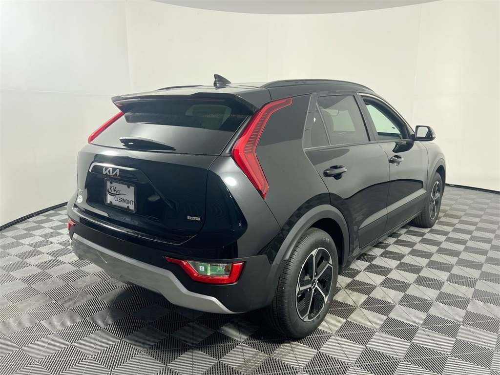 2025 Kia Niro EX photo 3