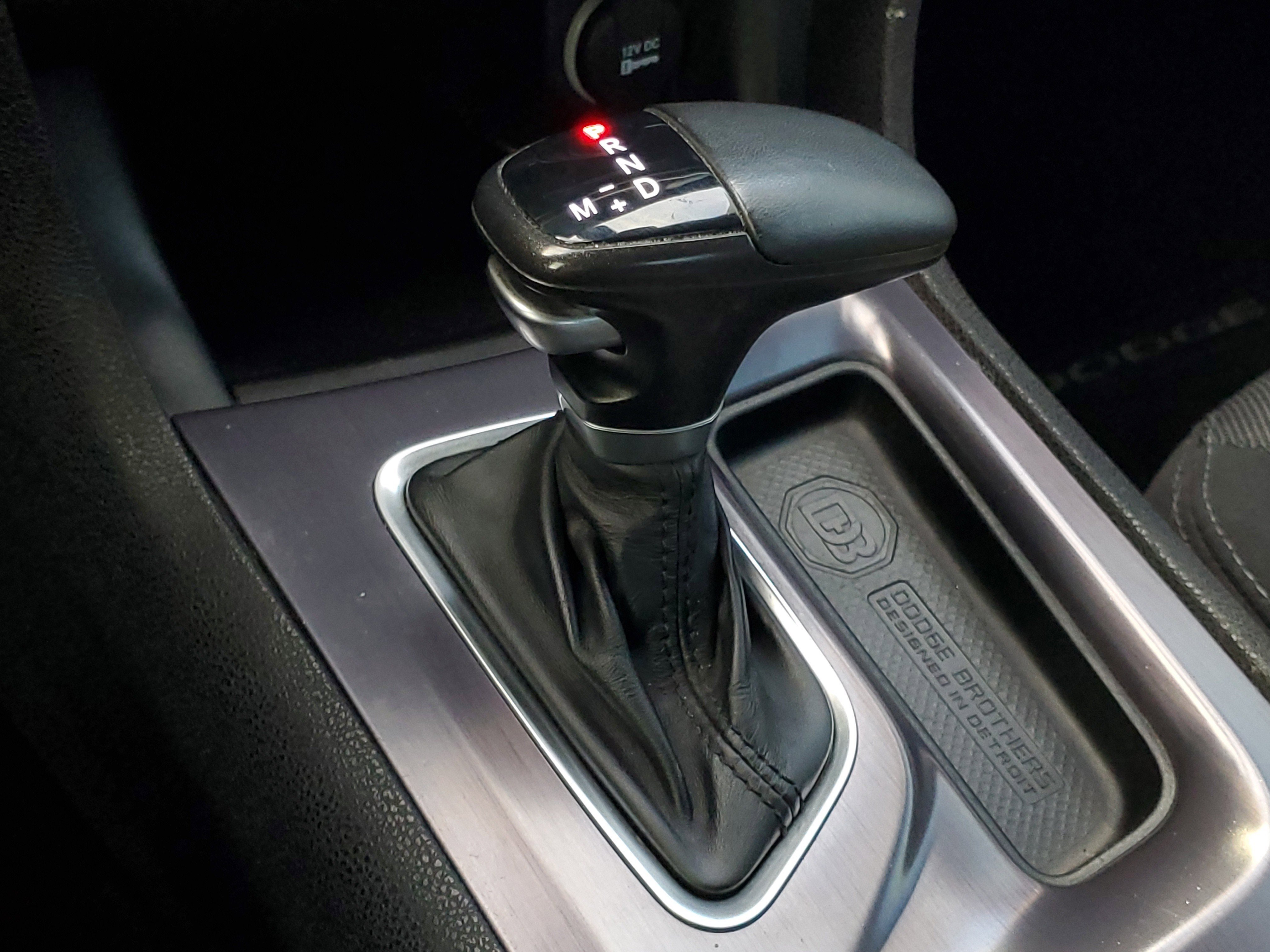 2016 Dodge Charger SE photo 10