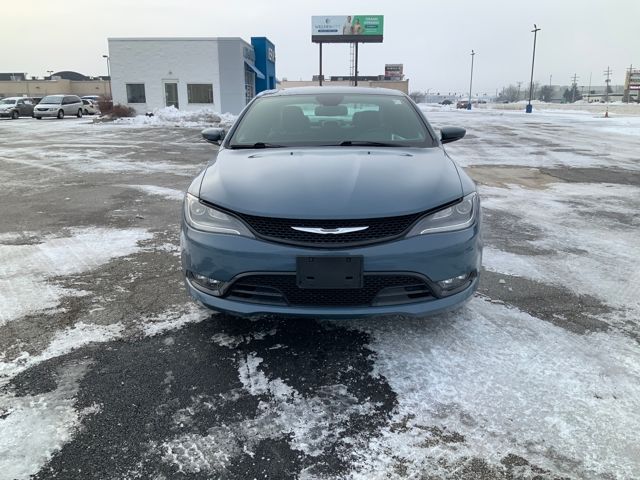 2015 Chrysler 200 S photo 3