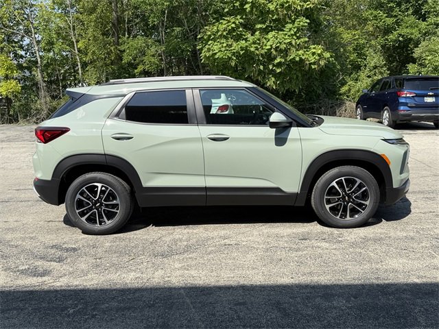 2026 Chevrolet Trailblazer LT photo 3