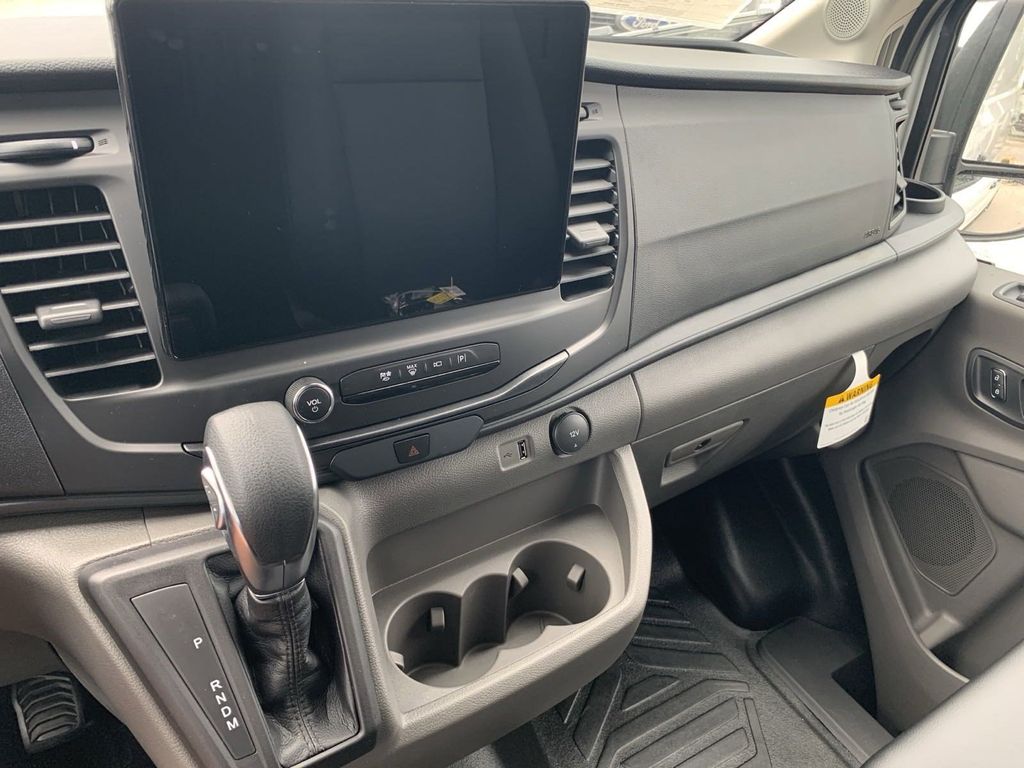 2024 Ford Transit photo 6
