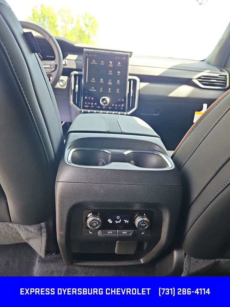 2025 Gmc Acadia AT4 photo 23