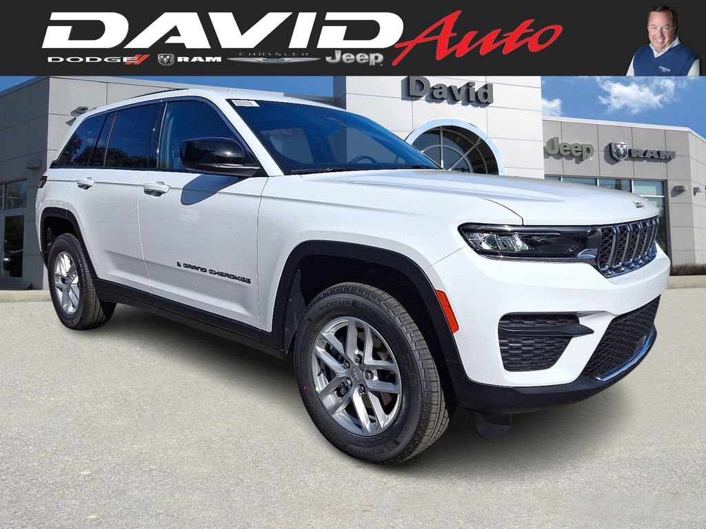 2025 Jeep Grand Cherokee Laredo's photo