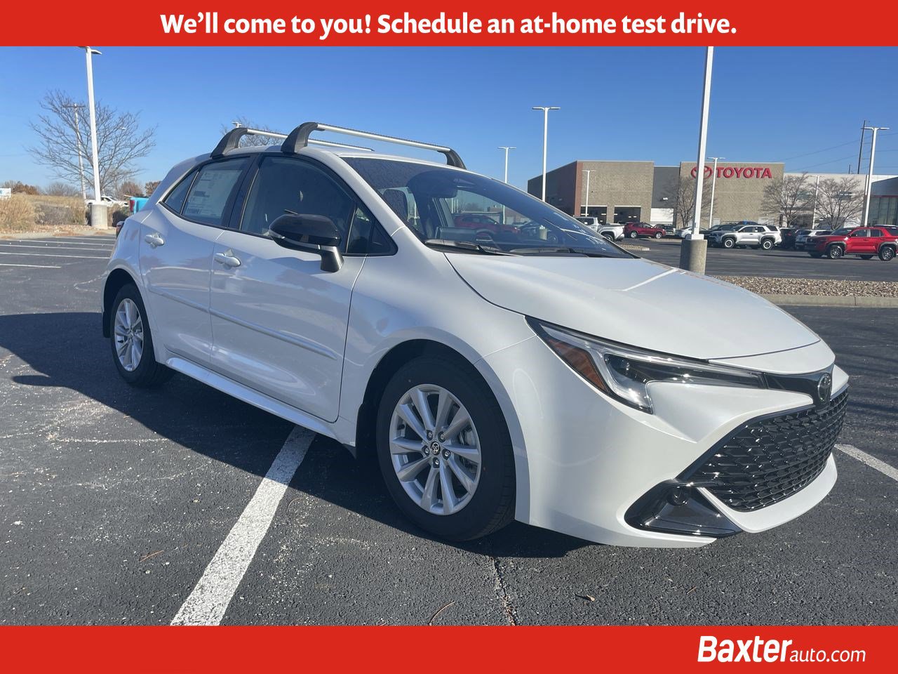 2026 Toyota Corolla Hatchback SE's photo