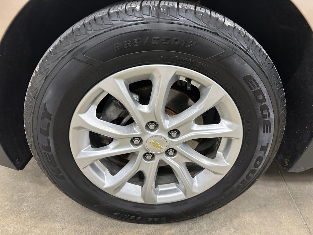 2019 Chevrolet Equinox LT photo 30
