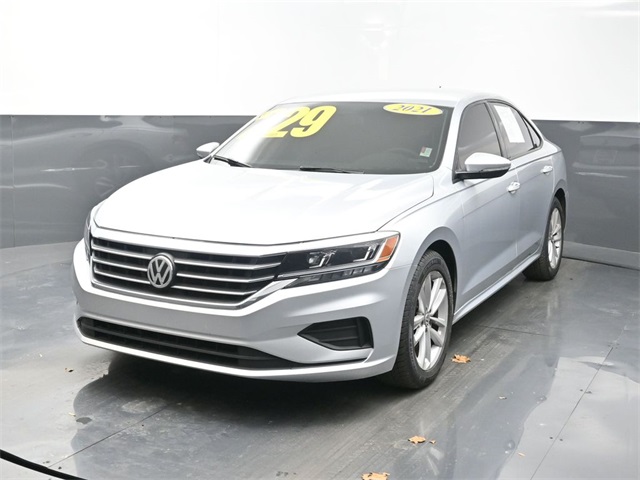 2021 Volkswagen Passat S's photo