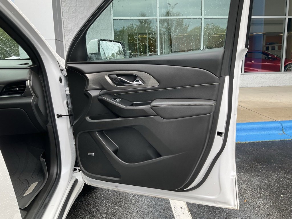 2023 Chevrolet Traverse Premier photo 10