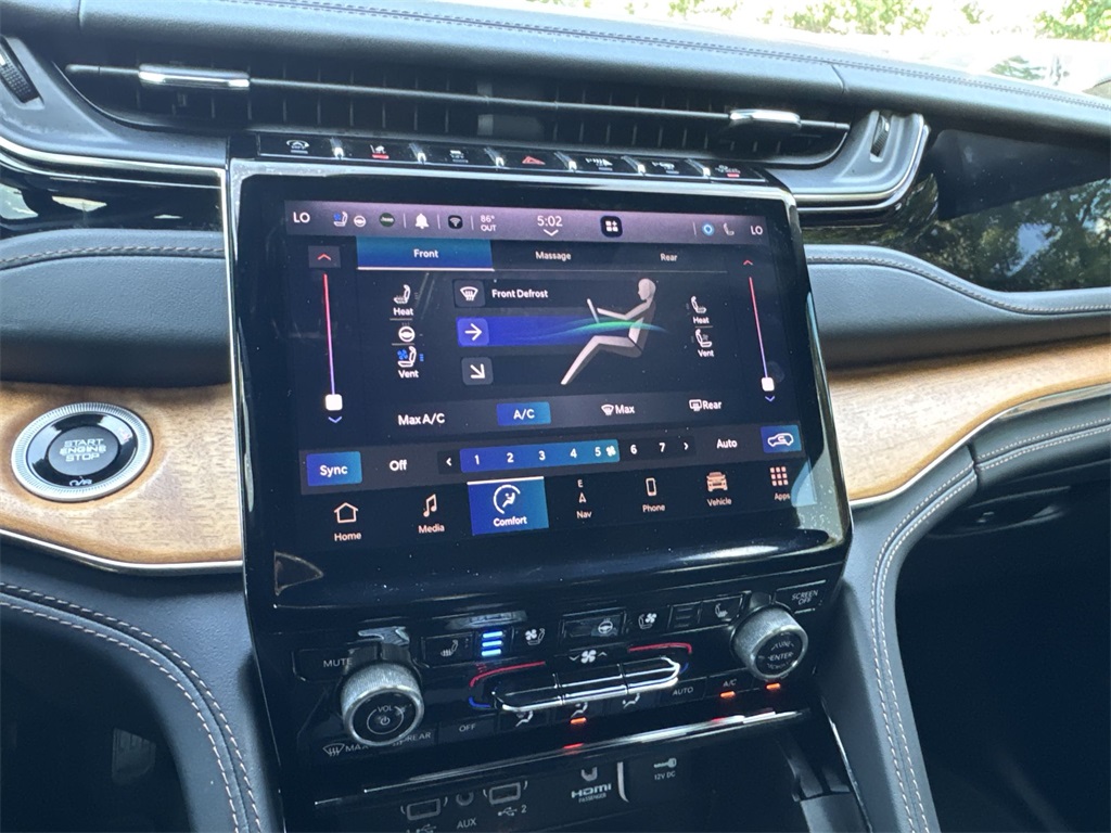 2023 Jeep Grand Cherokee Summit photo 19