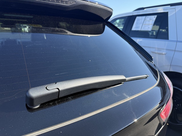 2024 Ford Edge Titanium photo 17