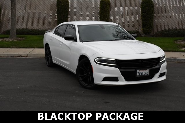 2017 Dodge Charger SE's photo