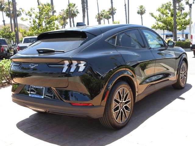 2025 Ford Mustang Mach-E Premium photo 4