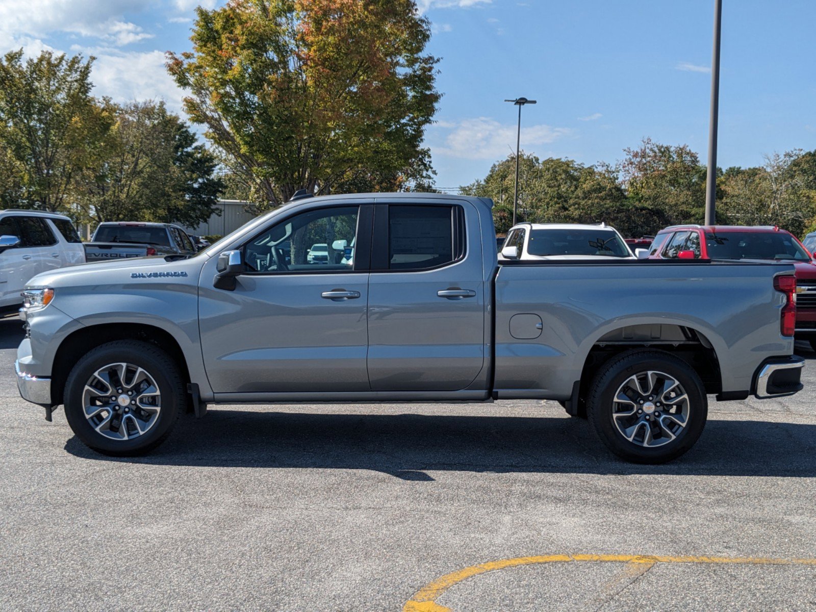 2025 Chevrolet Silverado 1500 LT photo 7