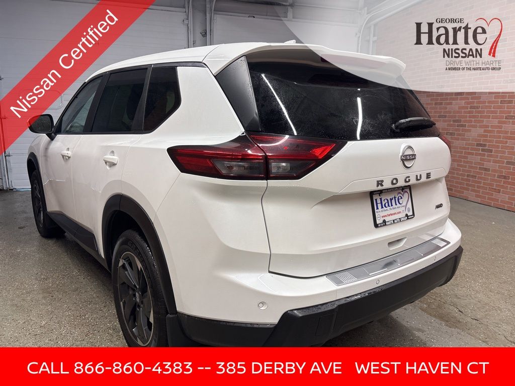 2025 Nissan Rogue SV photo 3