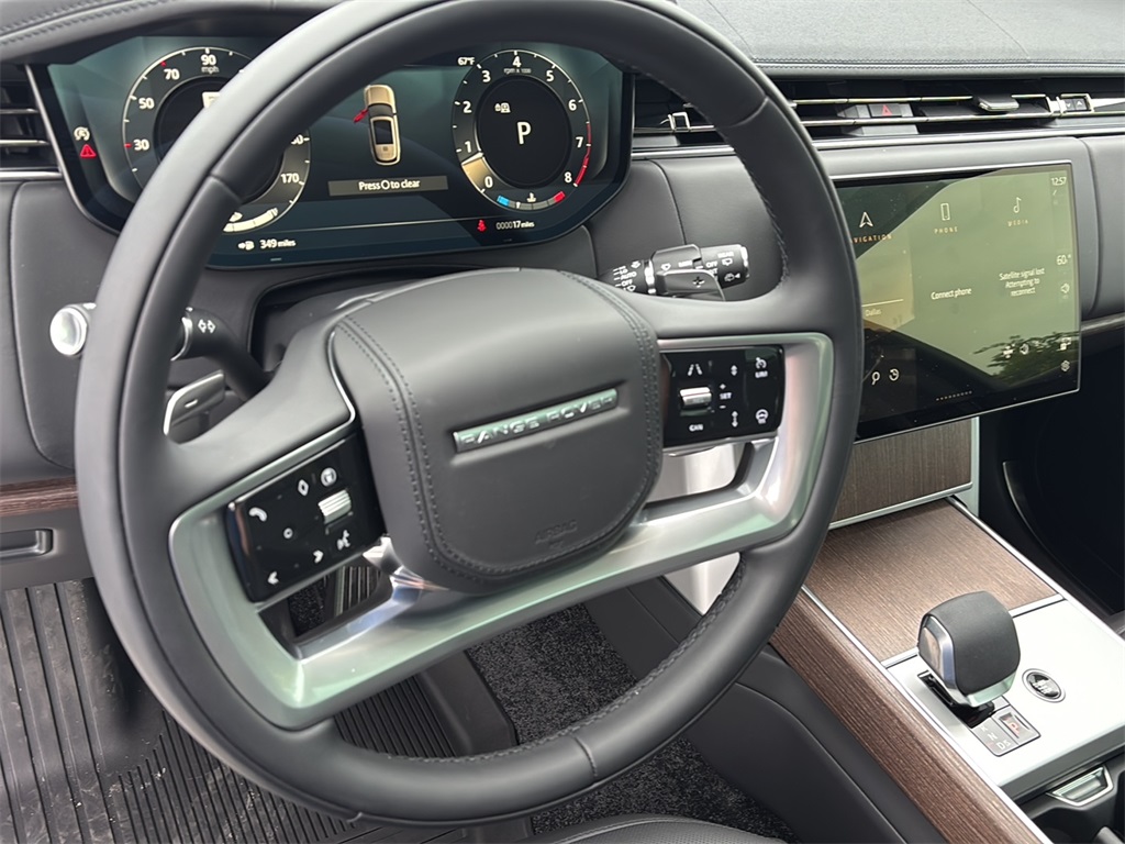 2025 Land Rover Range Rover SE photo 9