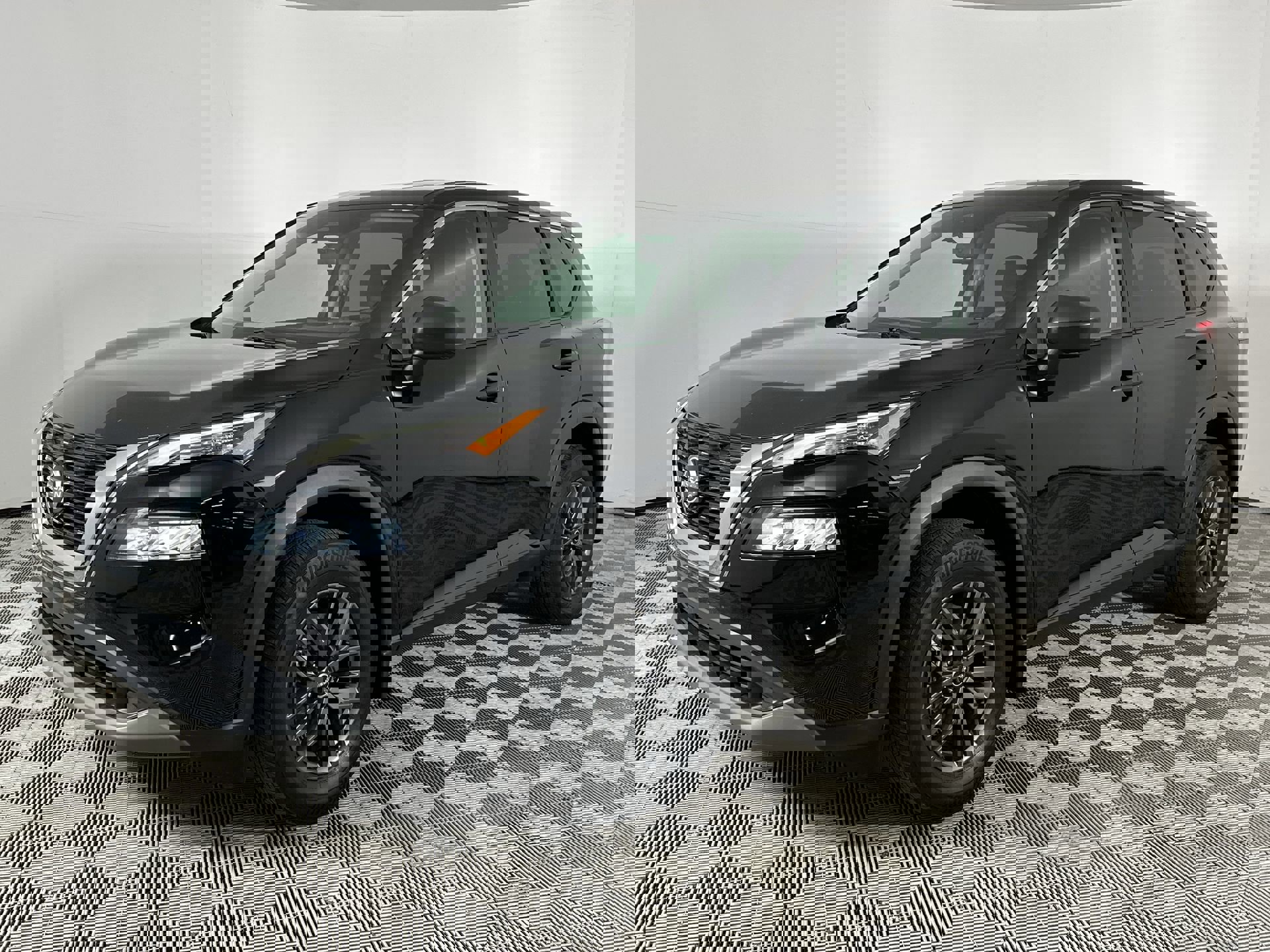2023 Nissan Rogue S photo 3