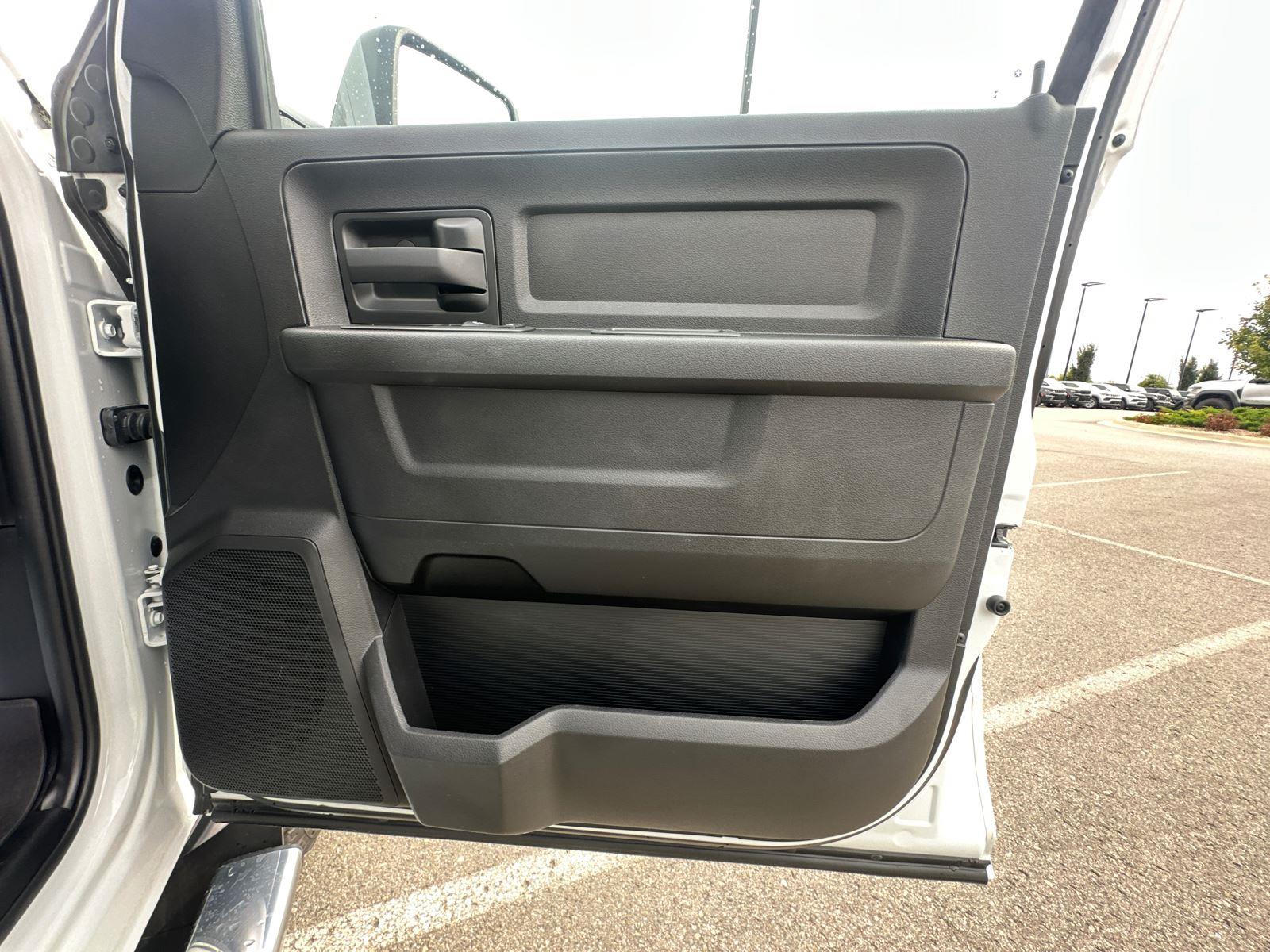 2023 Ram 2500 Tradesman photo 29