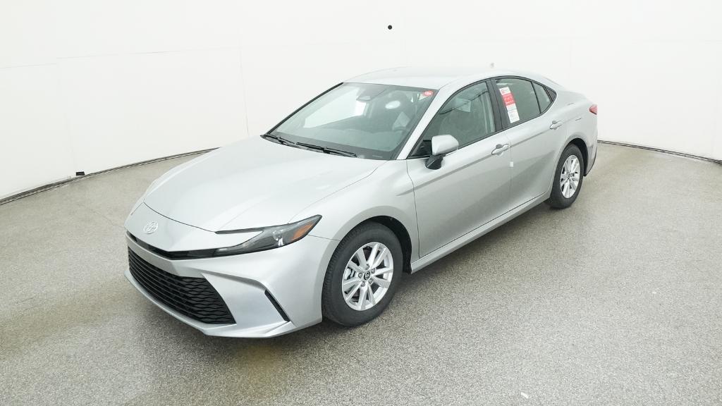 2026 Toyota Camry LE's photo