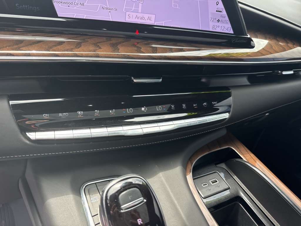 2023 Cadillac Escalade Sport Platinum photo 18