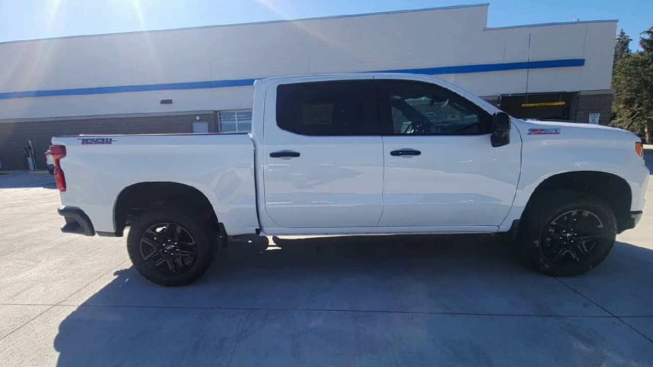 2026 Chevrolet Silverado 1500 LT Trail Boss photo 2