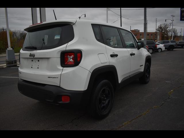2017 Jeep Renegade Sport photo 5