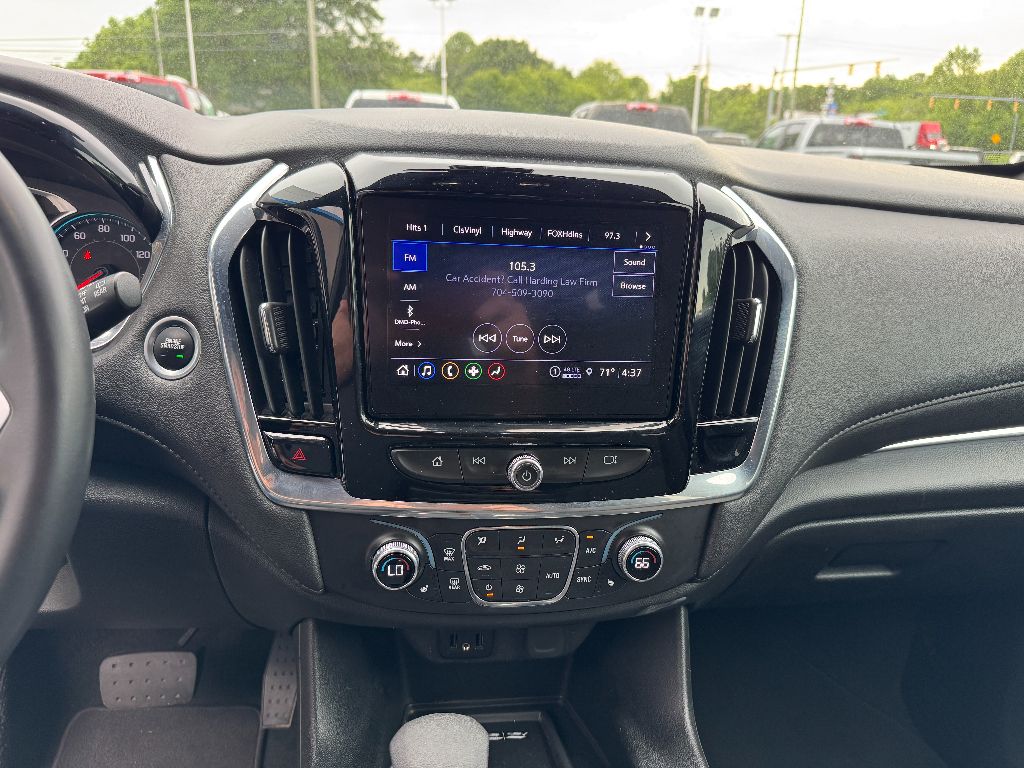 2023 Chevrolet Traverse Cloth photo 12
