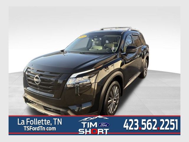 2024 Nissan Pathfinder SL's photo