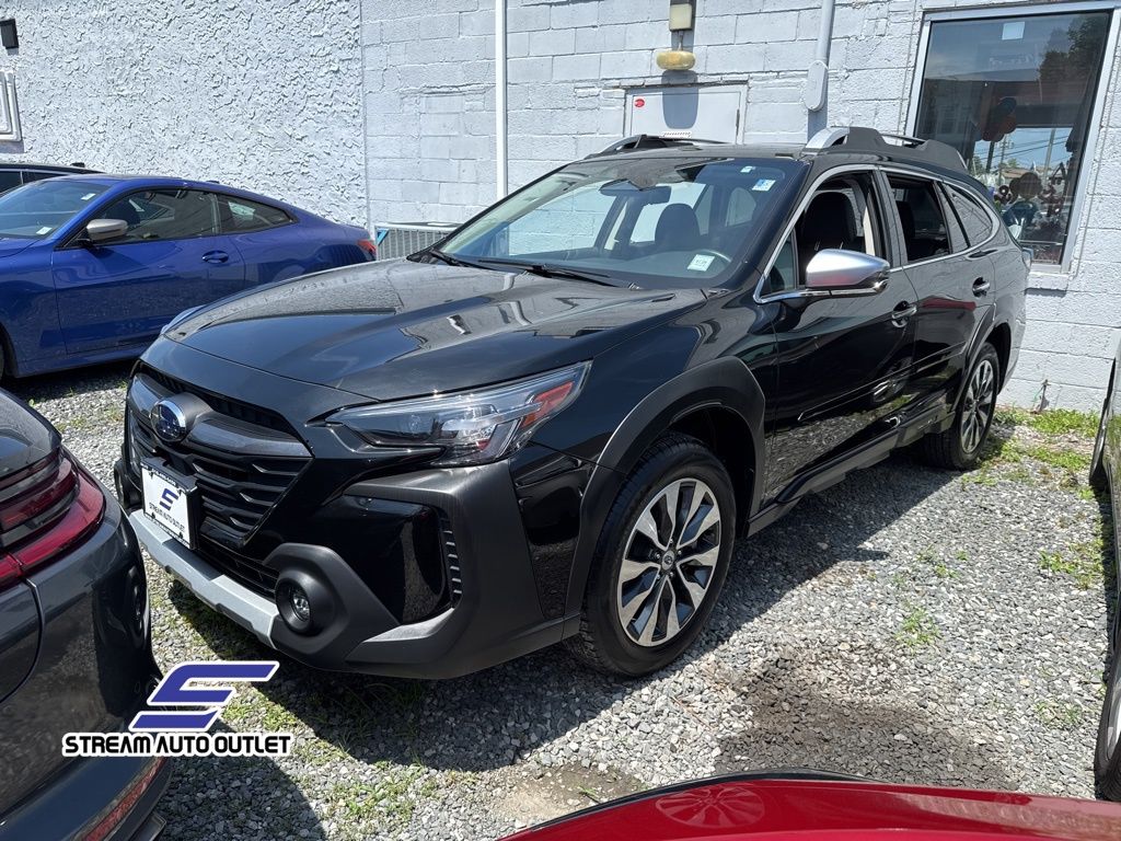 2023 Subaru Outback Touring photo 2
