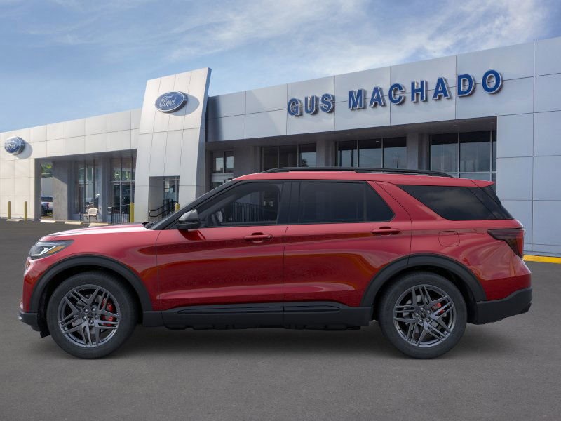 2025 Ford Explorer ST photo 3